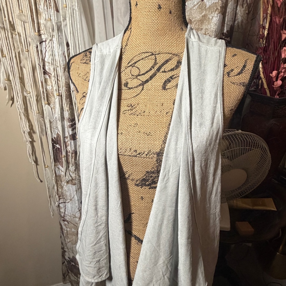 Torrid Light Gray Sleeveless Vest